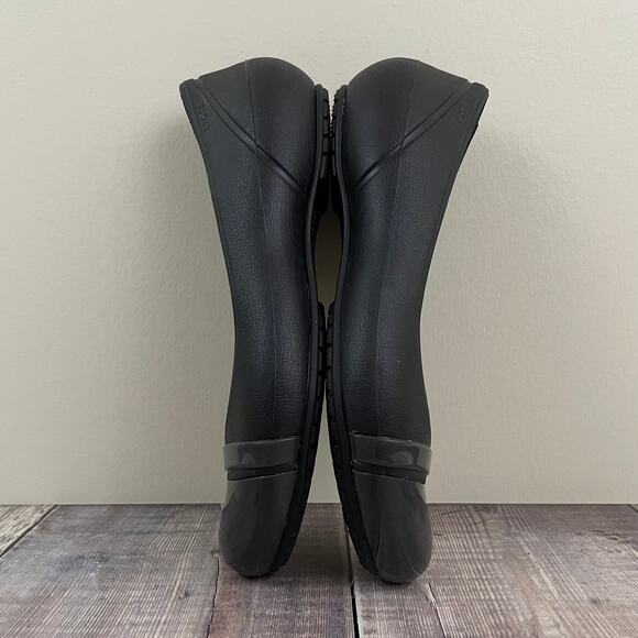 Crocs Patent Cap Toe Ballet Flat Slip Ons Dark Gray Women's Size 6 - Picture 4 of 8